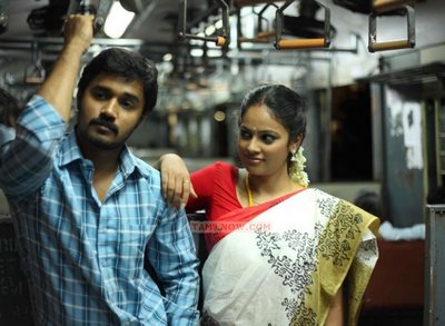 Tamil Movie Nalanum Nandhiniyum Review and Stills
