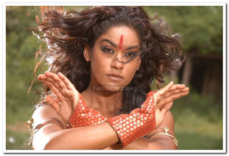 Actress mumaith khan 1