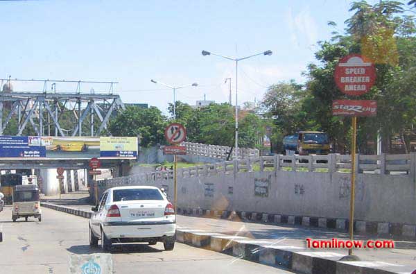 Entrance to Marina Beach Road