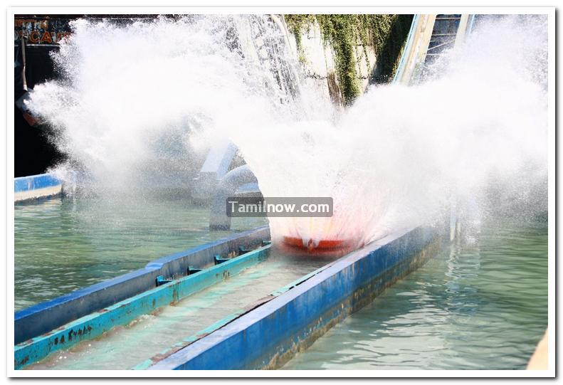 Kishkinta flume ride