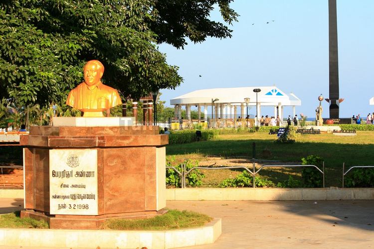 Anna memorial at marina beach 10