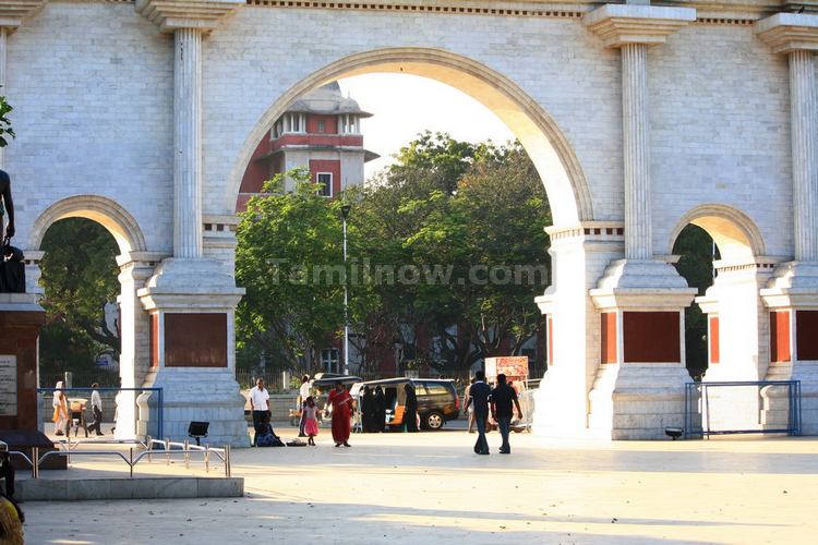 Anna memorial at marina beach 7