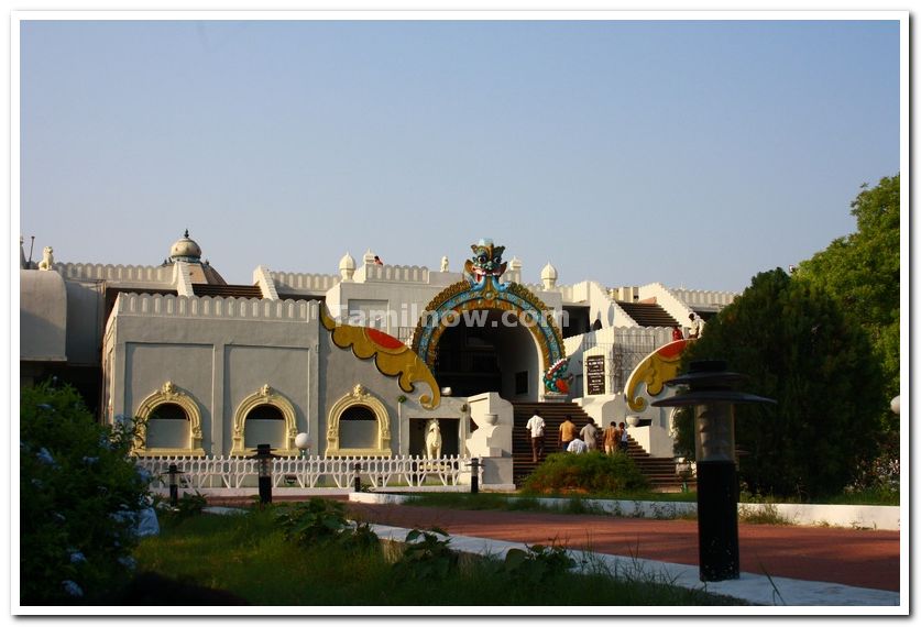 Valluvar kottam still