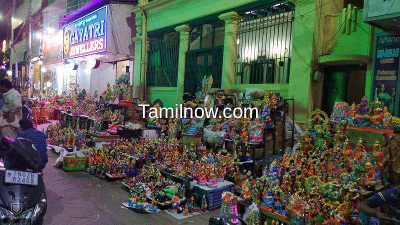 Navaratri golu display at mylapore north mada street