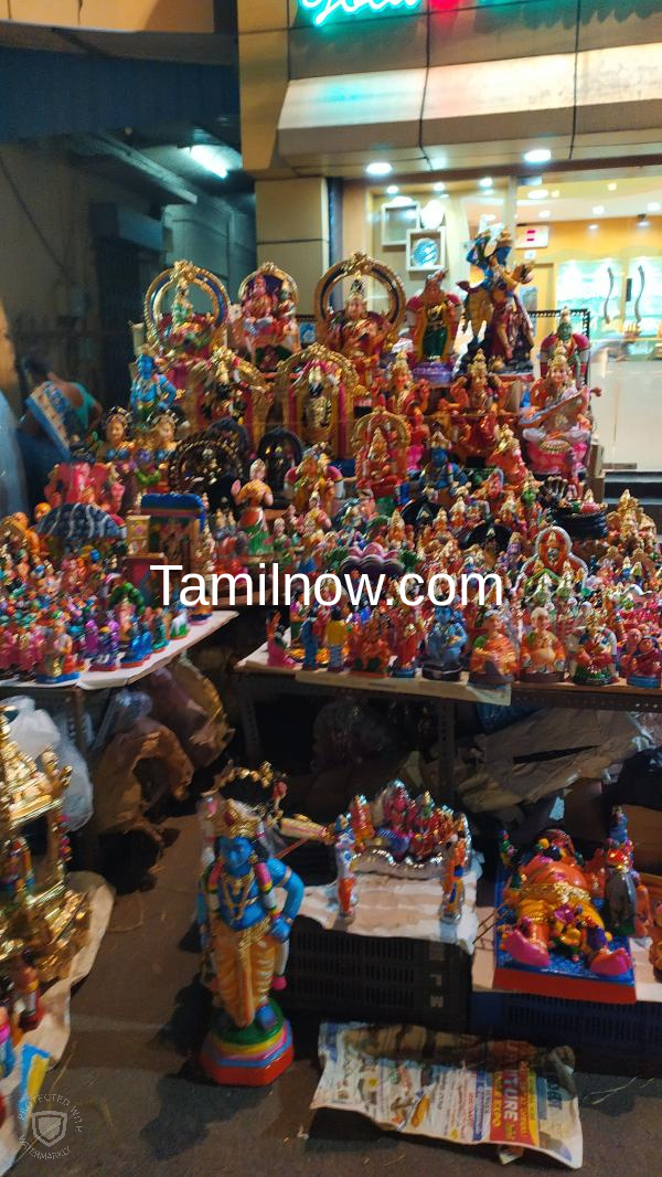 Navaratri golu shops at mylapore