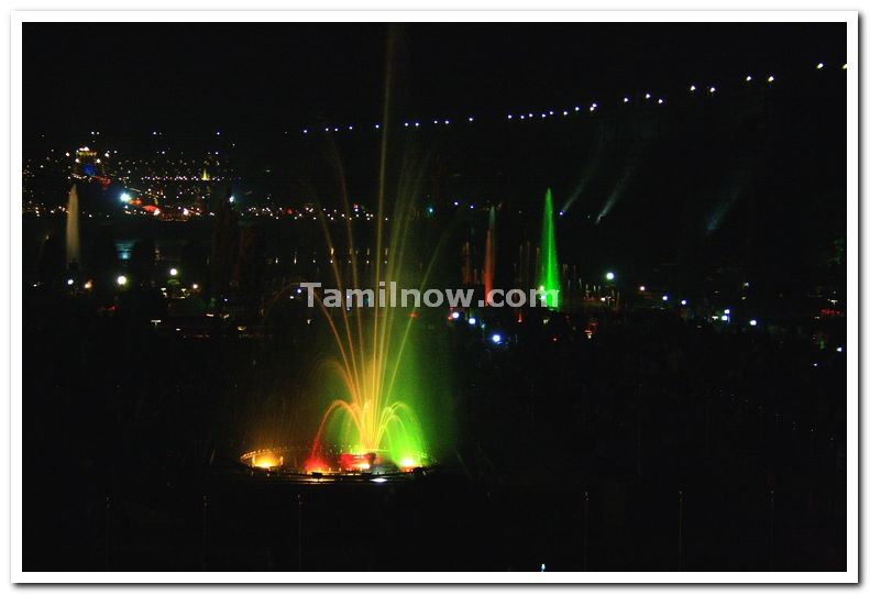 Colourful musical dancing fountains photos 3