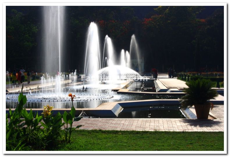 Mysore brindavan gardens fountains 1