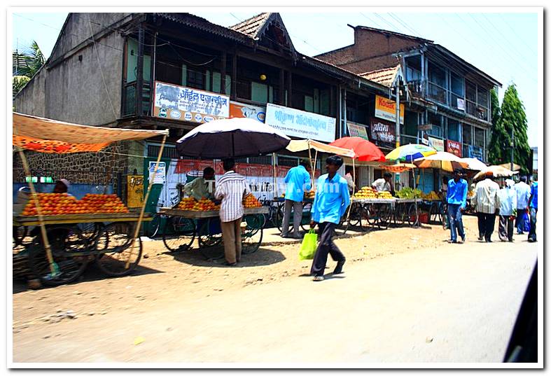 Fruit vendors near market