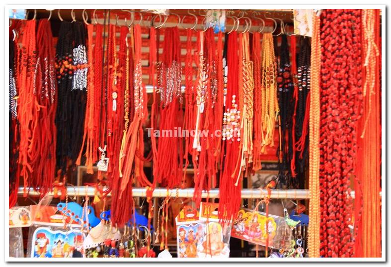 Narsobawadi temple shops 4