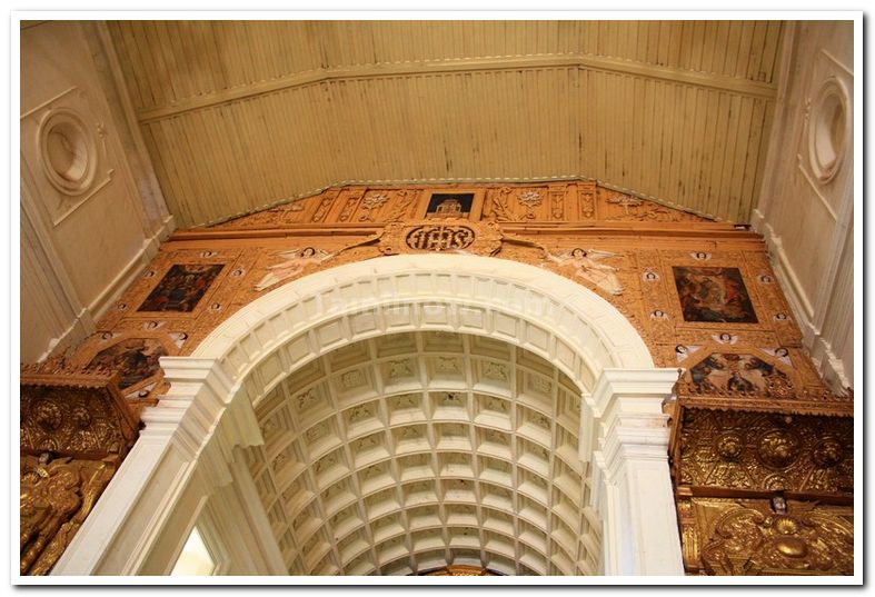 Basilica of Bom Jesus Interiors