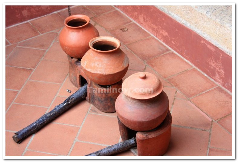 Traditional cooking pots