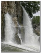 Hogenekkal waterfalls