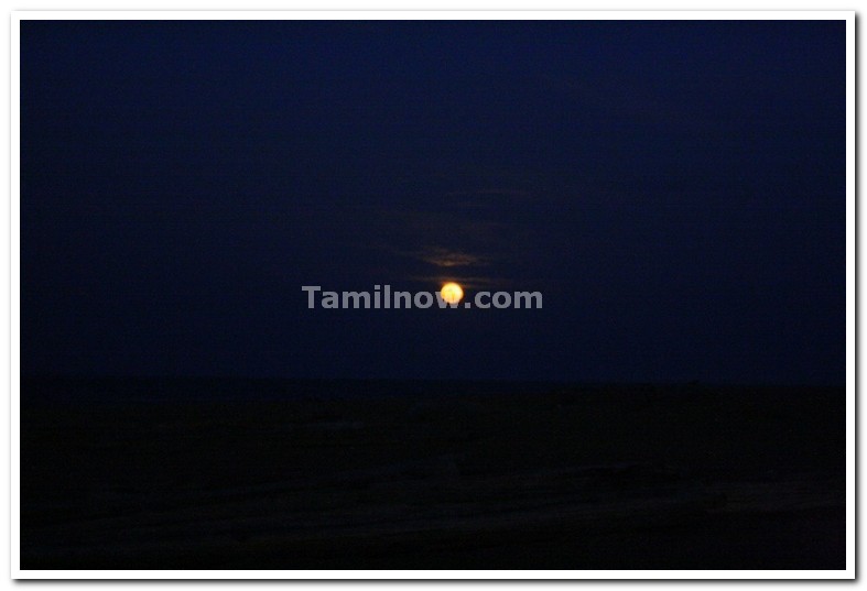 Moon rising at kovalam beach 1