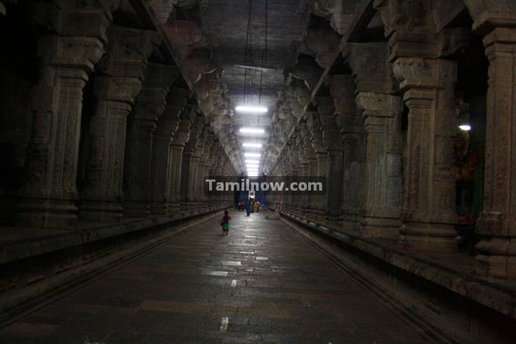 Ekambaranatha temple ayiram kal mandapam 2