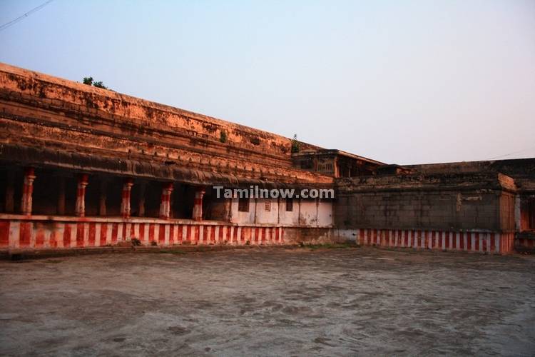 Varadaraja perumal temple kanchipuram stills 1