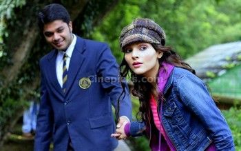 Tamil Movie Kulir 100 Review and Stills