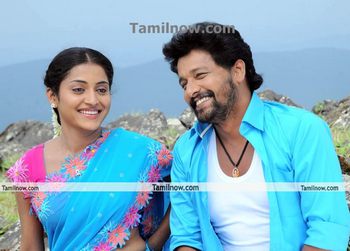 Tamil Movie Mudhal Idam Review and Stills