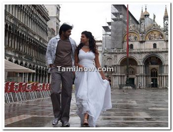 Tamil Movie Mun Dhinam Paartheney Review and Stills