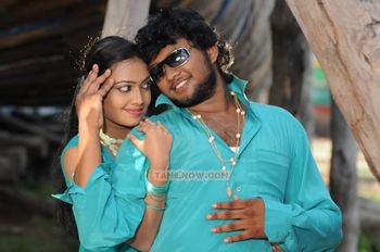 Tamil Movie Vilayada Vaa Review and Stills