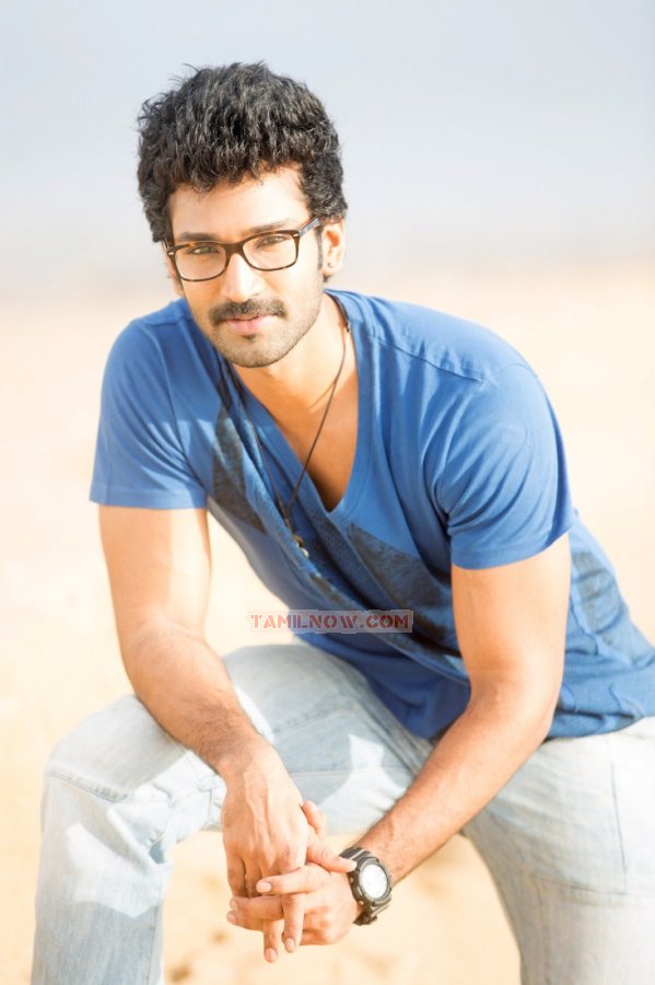 Actor Aadhi 1224