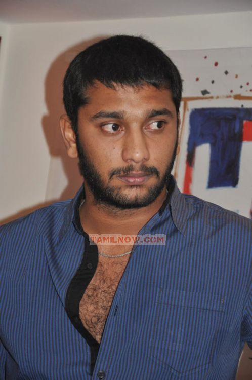 Actor Arulnidhi 8196