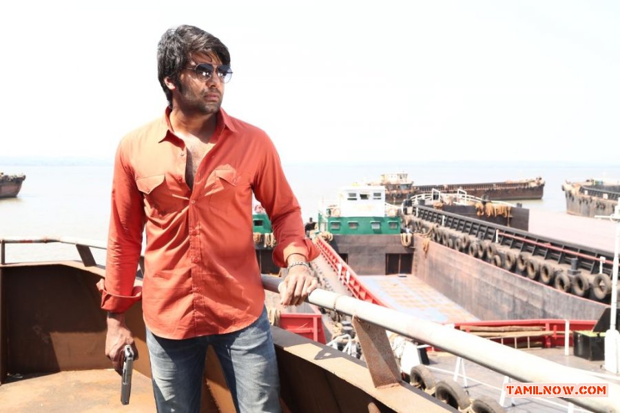 Tamil Actor Arya 7670