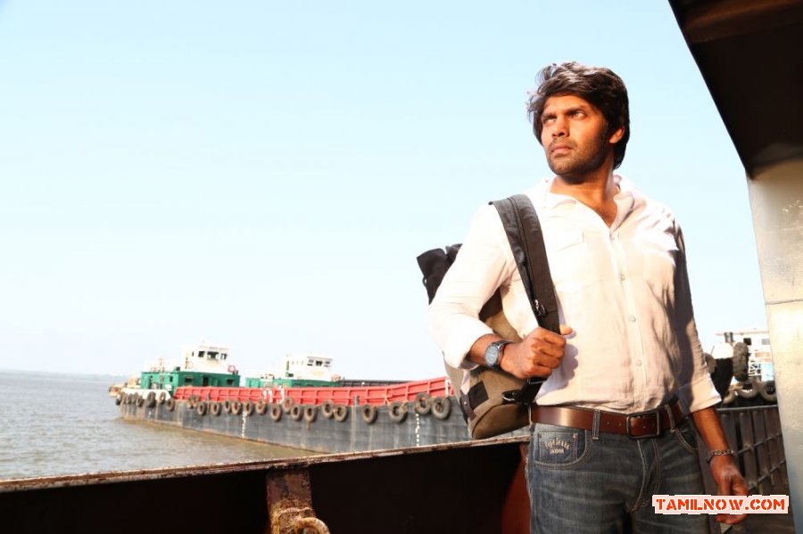 Tamil Actor Arya Photos 2533