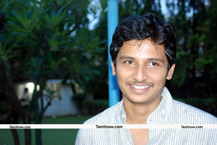 Mugamoodi Super Hero Jeeva's costume for 50 lakhs