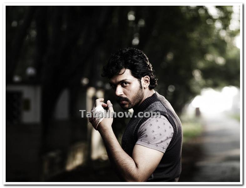 Actor Karthi Still 3