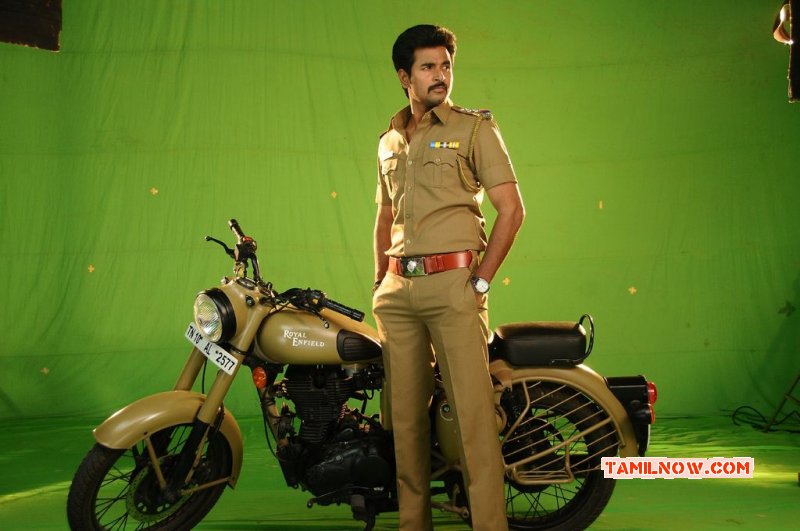 Apr 2015 Image Hero Siva Karthikeyan 8442