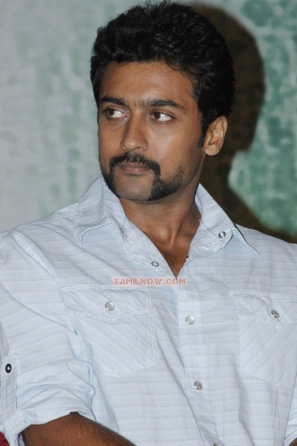 Actor Surya 5849