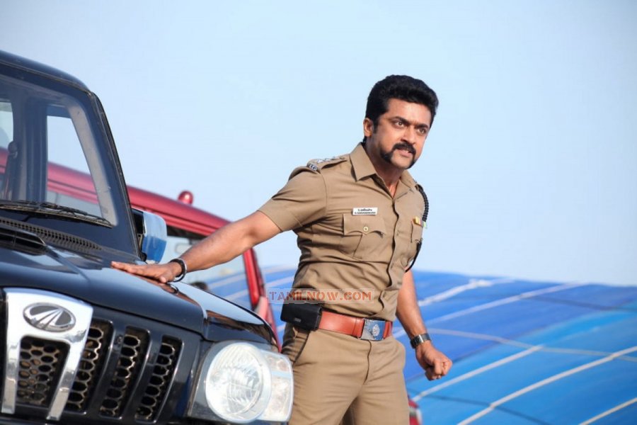 Actor Surya 8254