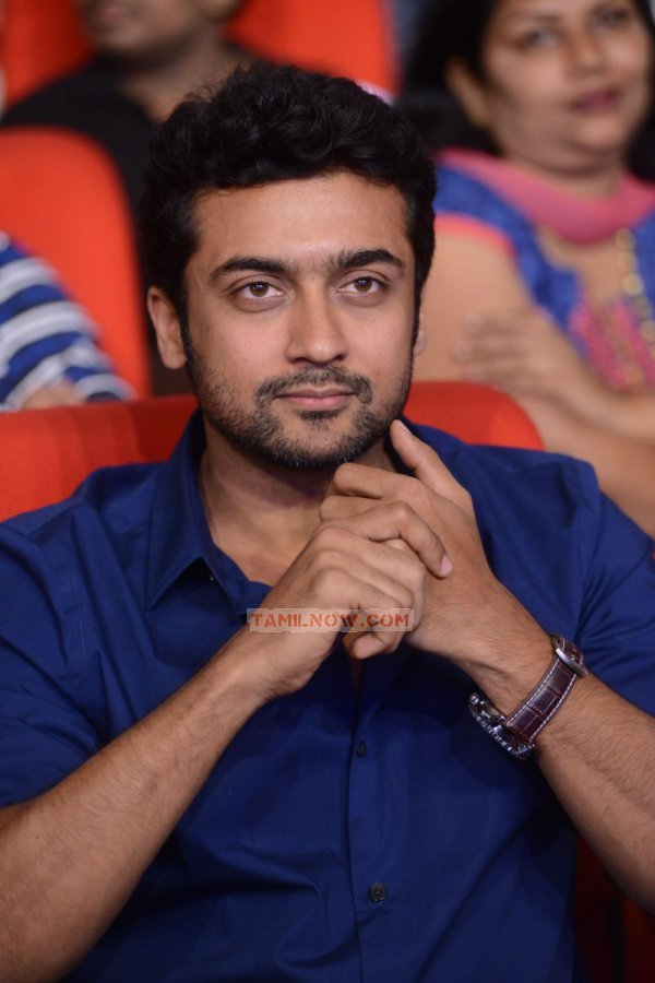 Actor Surya 9613