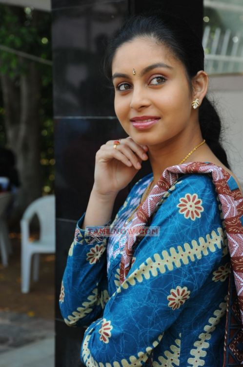 Tamil Actress Abhinaya Stills 7067