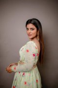 Aishwarya Rajesh Latest Wallpapers 5976