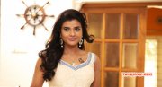 Recent Still Aishwarya Rajesh Tamil Actress 134