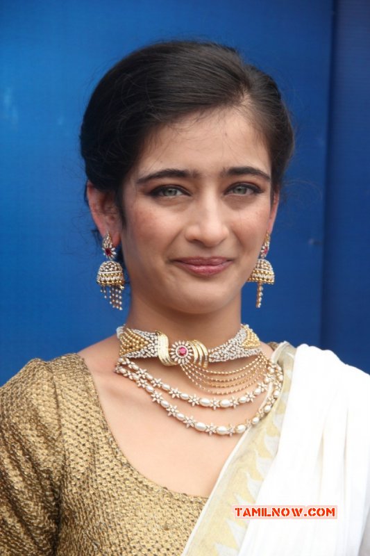 Tamil Heroine Akshara Haasan Aug 2015 Galleries 736