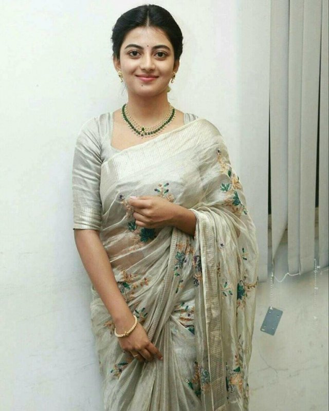 Tamil Heroine Anandhi 2020 Albums 5085