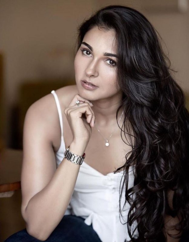 Andrea Jeremiah Heroine 2020 Still 1984