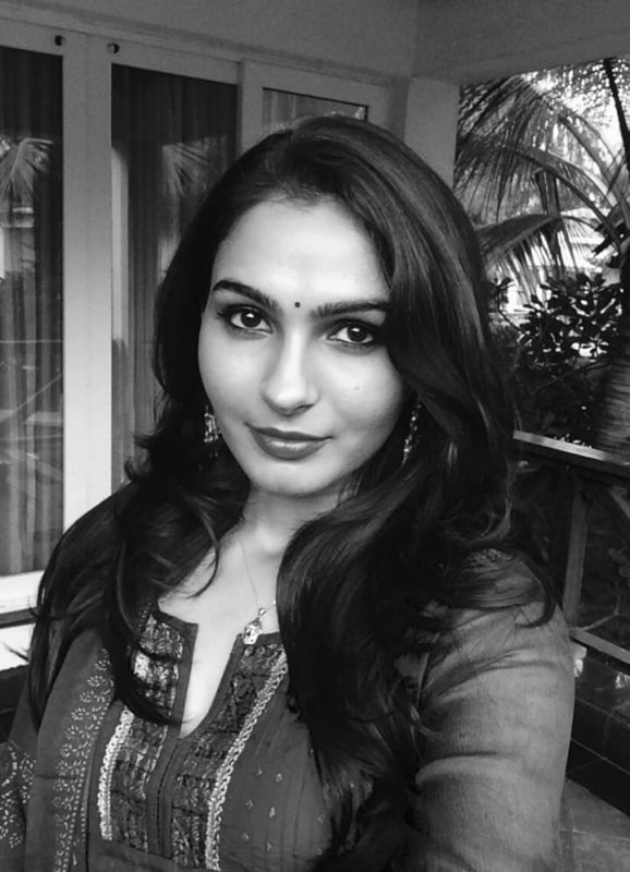 Recent Images Andrea Jeremiah Tamil Movie Actress 4385