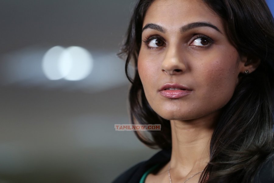 Tamil Actress Andrea Jeremiah 7069