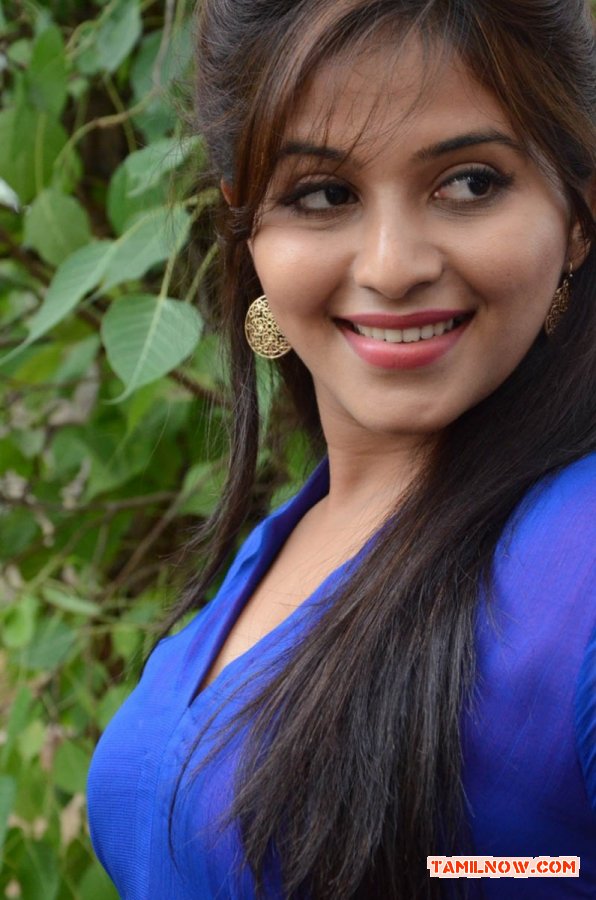 Tamil Actress Anjali Photos 8752