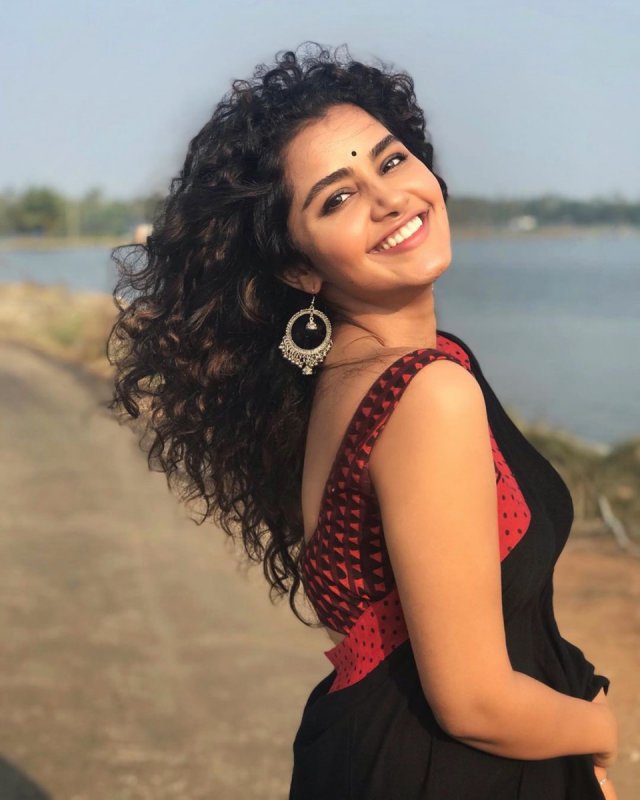 Anupama Tamil Movie Actress 2020 Pics 9600