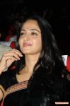 Tamil Actress Anushka Stills 9330