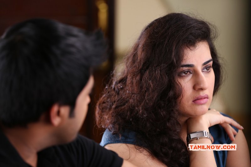 Latest Still Tamil Heroine Archana Veda 6513