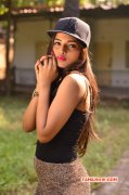 Ashna Zaveri Heroine Recent Albums 6959