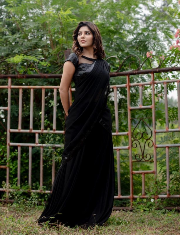 Albums South Actress Athulya Ravi 7570