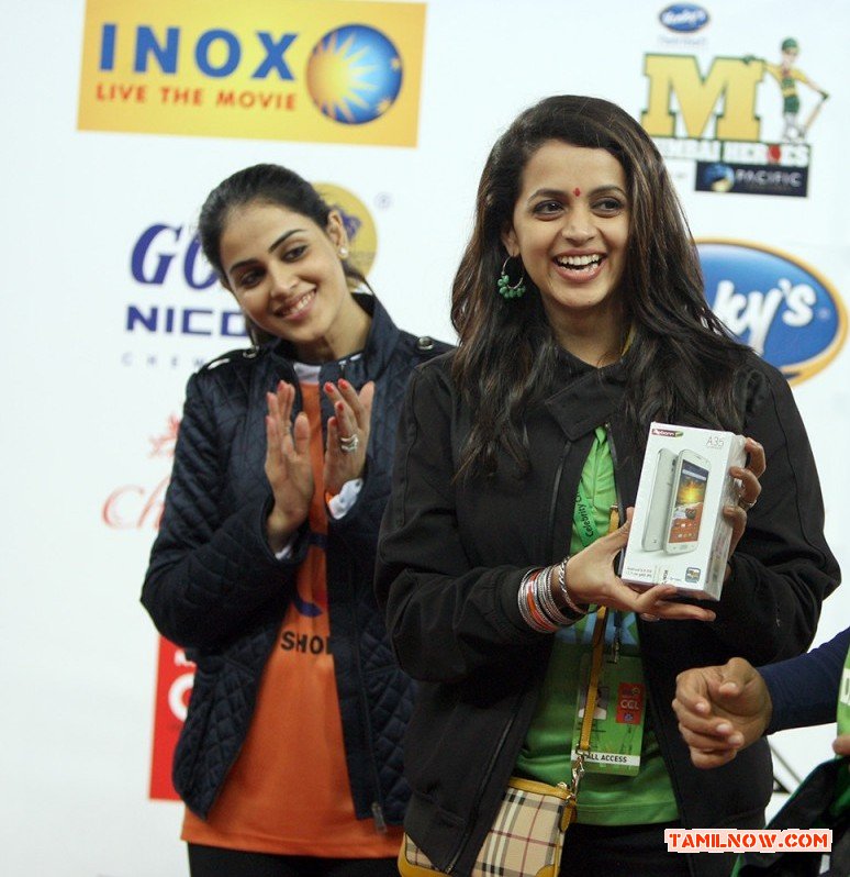 Bhavana And Genelia At Ccl 4 2