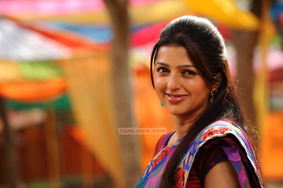 Tamil Actress Bhumika Chawla Photos 8429