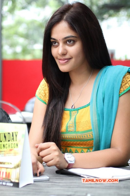 Latest Photo Heroine Bindhu Madhavi 647